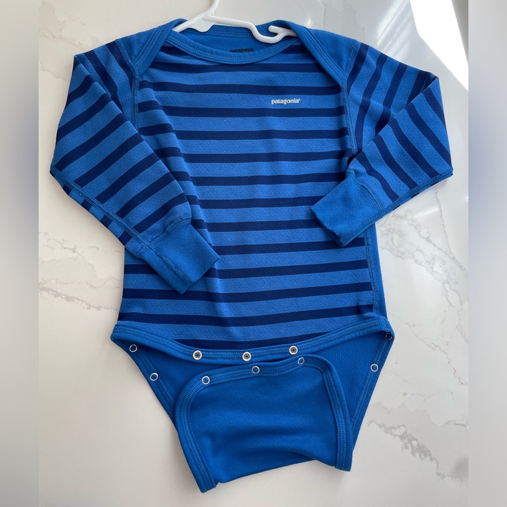 Patagonia bodysuit/one piece 18 months capilene blue stripes EUC